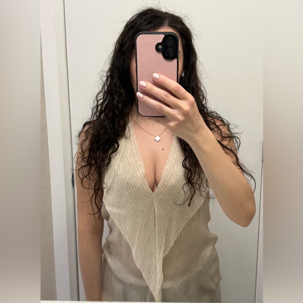 ARITZIA Babaton 100% Silk Blouse - Size XS/XXS - Retail: $178 (Worn Once)